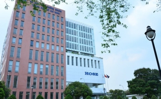 Điện lực TP.HCM lên tiếng việc nhiều công ty chứng khoán mất kết nối với HoSE