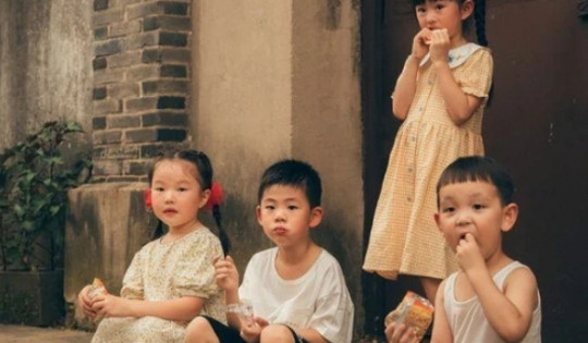 Đề xuất bỏ quy định ‘chỉ sinh một hoặc hai con' ở Việt Nam để tránh già hóa dân số, vợ chồng có quyền tự quyết