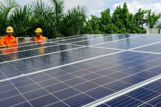 Đề xuất điện mặt trời mái nhà tự sản, tự tiêu bán cho EVN giá 671 đồng/kWh
