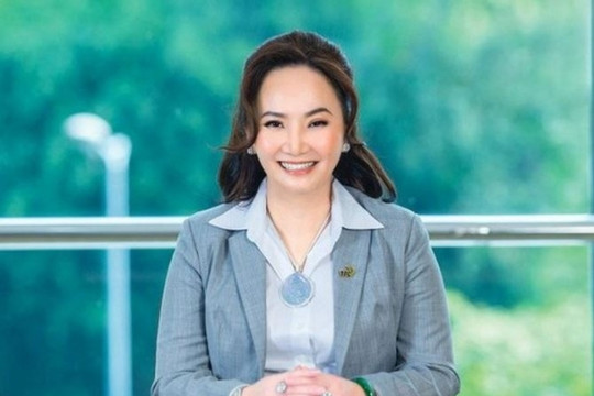 'Công chúa' vừa tiếp quản 'ngai vàng': Từ giấc mơ làm cô giáo đến người đứng đầu tập đoàn mía đường lớn nhất Việt nam