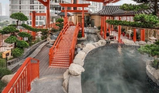 Có gì trong tổ hợp khoáng nóng Mori onsen cách hồ Hoàn Kiếm 14km?