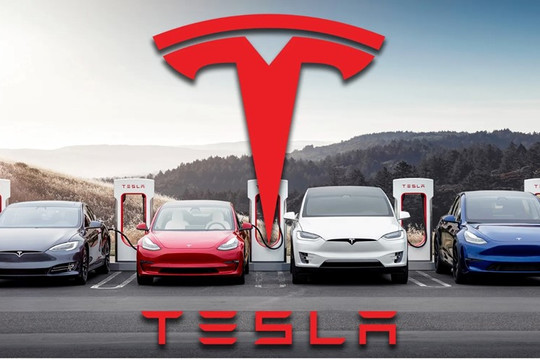 Doanh số Tesla giảm quý thứ 3 liên tiếp, CEO Elon Musk chuyển 2 công ty khỏi California