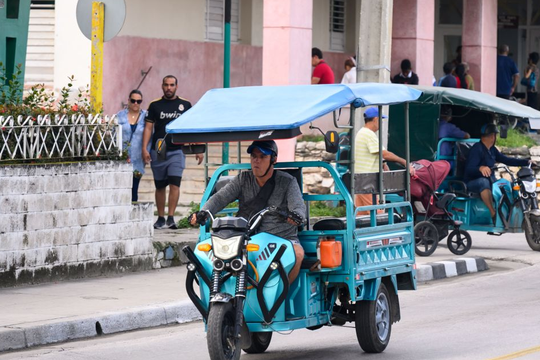 Cuba công bố lộ trình phát triển kinh tế mới