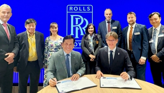 Vietjet và Rolls-Royce ký kết hợp đồng cung cấp động cơ và dịch vụ kỹ thuật Trent 7000 cho đội máy bay thân rộng A330neo mới