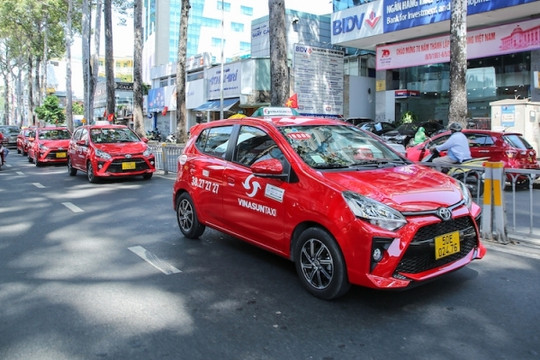 Do ‘hỗ trợ thêm cho anh em lái xe và đối tác’, lãi ròng quý II của taxi Vinasun (VNS) giảm gần 58%