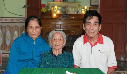 Mẹ Việt Nam Anh hùng gần 50 năm khóc tìm hai con liệt sĩ: 'Để con đi thì dễ mất, nhưng giữ con lại thì mất nước'