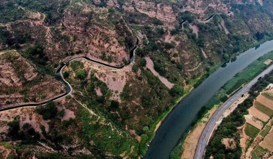 'Siêu dự án' kênh đào khổng lồ 1.500km: San phẳng 1.200 quả đồi, huy động hàng trăm nghìn dân làng đào thủ công vòng quanh dãy núi dựng đứng cao 2.000m