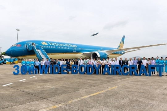 Đội tàu của Vietnam Airlines (HVN) đón thêm 'siêu máy bay' Boeing 787-10