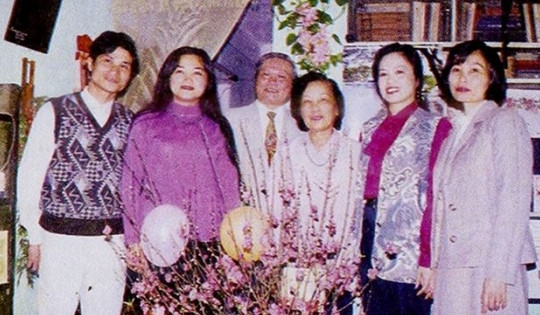 Gia đình đại trí thức ở Việt Nam có 5 cha con là giáo sư, phó giáo sư, tiến sĩ, dâu rể cũng đều là giáo sư, nhà giáo, cán bộ cao cấp trong quân đội
