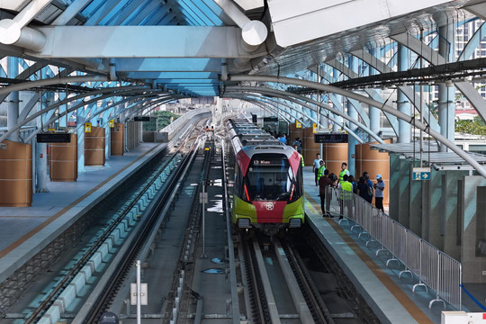 Metro Nhổn-Ga Hà Nội thu hút gần 600 nghìn lượt khách