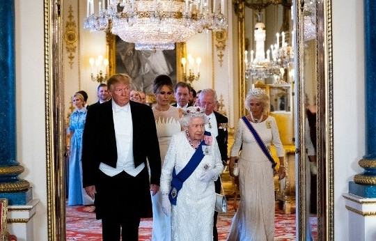 Ông Trump tự nhận là 'Tổng thống Mỹ yêu thích' của cố Nữ hoàng Elizabeth