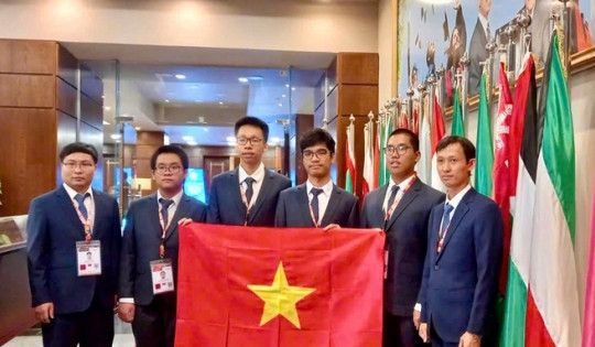 100% thí sinh của Đội tuyển quốc gia Việt Nam đều đoạt huy chương tại kỳ thi Olympic Tin học quốc tế