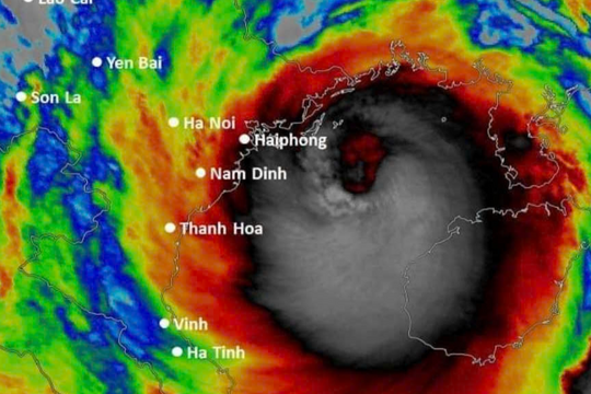 Cập nhật: Cuồng phong Yagi chưa suy giảm, giật cấp 17, cách Quảng Ninh–Hải Phòng 132km