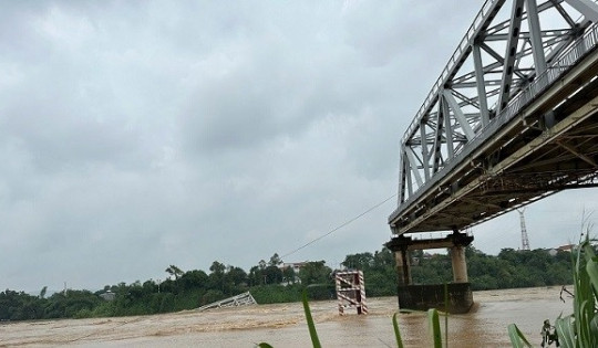 Phương án phân luồng giao thông sau khi cầu Phong Châu bị sập