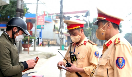 Từ bây giờ, bắt buộc phải mang theo 6 loại giấy tờ này nếu không muốn bị phạt khi chưa tích hợp VNeID