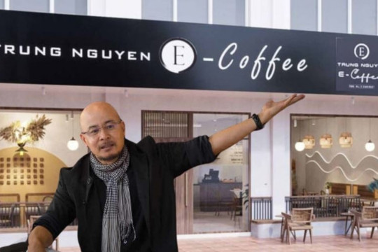 Ông Đặng Lê Nguyên Vũ ra mắt mô hình nhượng quyền Trung Nguyên E-Coffee phiên bản mới, hỗ trợ cửa hàng từ 65 triệu đồng