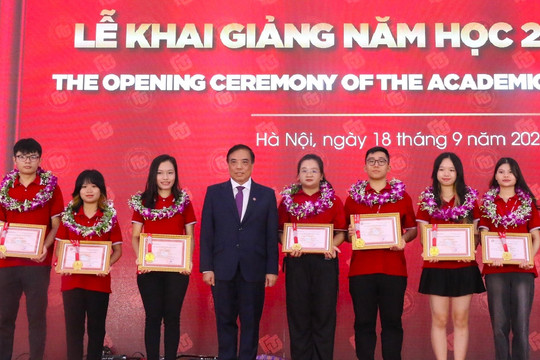 3 thủ khoa năm 2024 chọn theo học Trường ĐH Ngoại thương