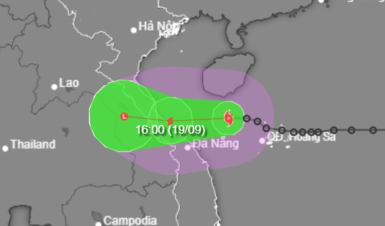 Tin bão số 4 khẩn cấp: Gió giật cấp 10, cách Đà Nẵng hơn 200km