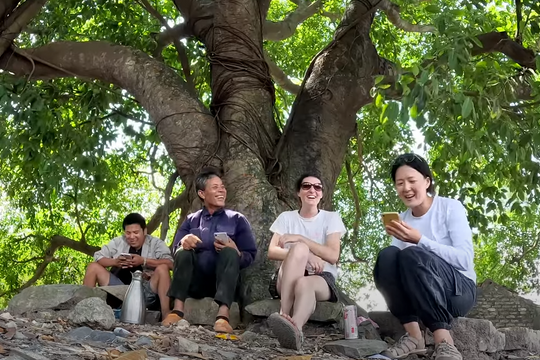 Gặp nạn ở Ninh Bình, khách Hàn nghẹn ngào trước hành động của người địa phương