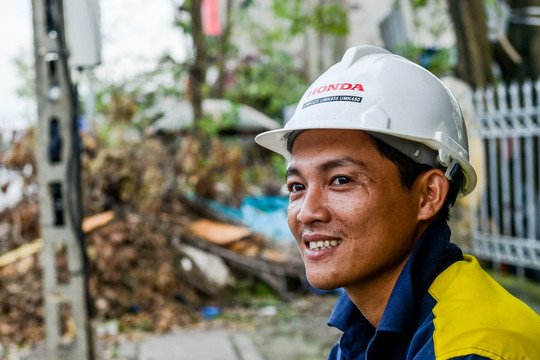 'Đội tinh nhuệ' vượt cả nghìn cây số ra Hải Phòng chi viện xử lý cây xanh