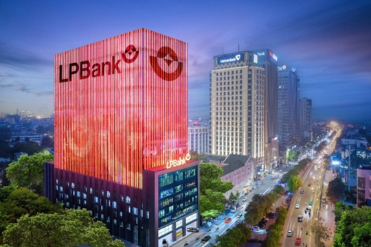 LPBank (LPB) thay đổi thời gian tổ chức Đại hội đồng cổ đông bất thường 2024