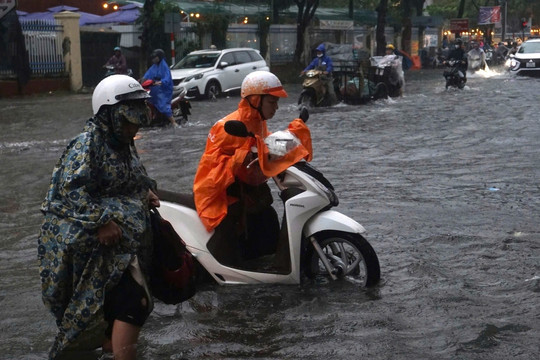 Dự báo thời tiết 4/10/2024: Bắc Bộ có sương mù, Tây Nguyên và Nam Bộ mưa lớn