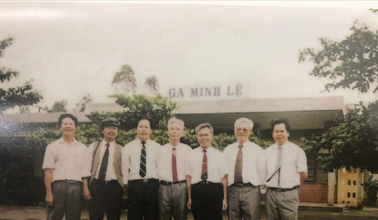Cuộc hội ngộ bất ngờ của 5 anh em ruột cùng tham gia kháng chiến sau 9 năm bặt tin tại cầu Thê Húc trong ngày Giải phóng Thủ đô