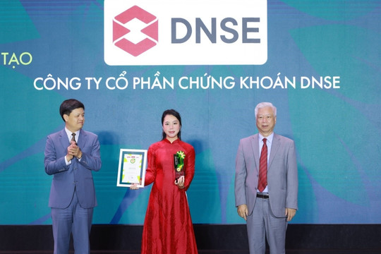 Chứng khoán DNSE năm thứ hai liên tiếp lọt top 10 Thương hiệu mạnh – Tiên phong đổi mới sáng tạo