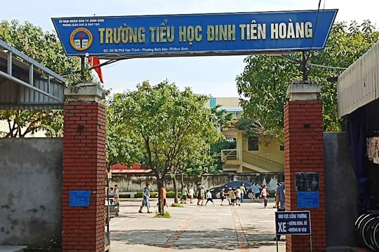 Kỷ luật cô giáo xúc phạm học sinh