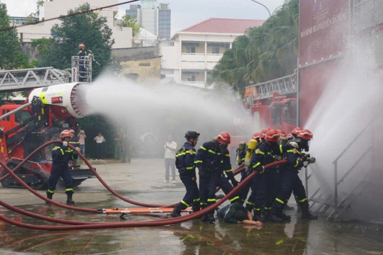 TPHCM lập 2 tổ cảnh sát chữa cháy, cứu hộ cứu nạn đặc biệt tinh nhuệ