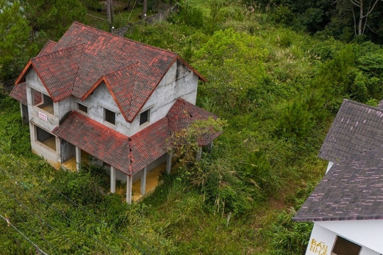 ‘Đà Lạt thứ hai’ của Tây Nguyên la liệt biệt thự bỏ hoang sau thời gian là ‘điểm nóng’ bất động sản