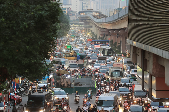 Dự án chậm trễ gây khó cho tổ chức giao thông