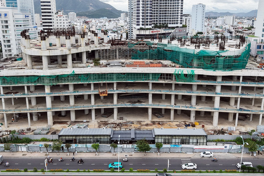 Dự án căn hộ, khách sạn cao cấp ven biển Nha Trang: Sau 8 năm mới lên đến tầng 5