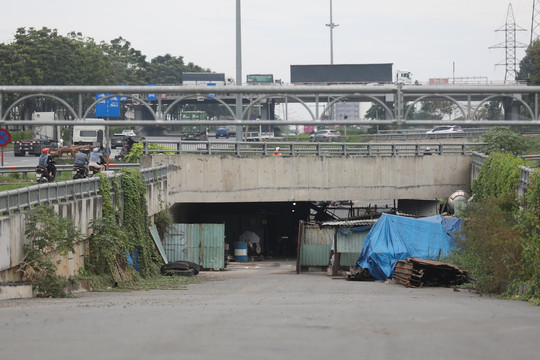 1 km hầm chui ở cửa ngõ phía đông TPHCM xây 8 năm chưa xong