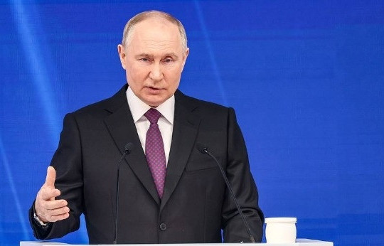 Ông Putin tuyên bố nền kinh tế Nga đứng vững trước 'đòn tấn công' từ phương Tây