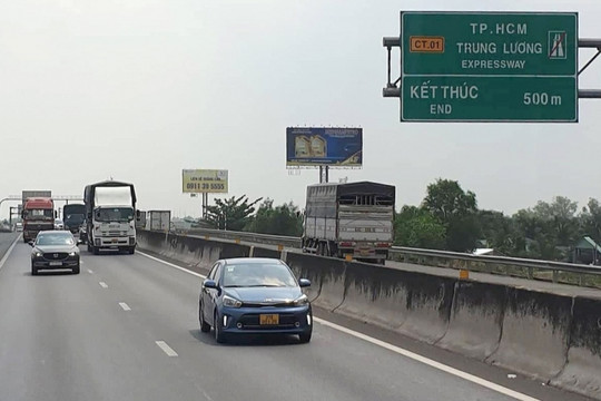 Tuyến đường 40km thuộc đường bộ cao tốc Bắc - Nam sẽ được mở rộng gấp đôi