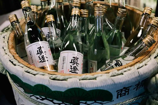 Chưa từng có trong lịch sử: Ủ rượu sake trên vũ trụ, giá bán hơn 16,5 tỷ đồng/chai
