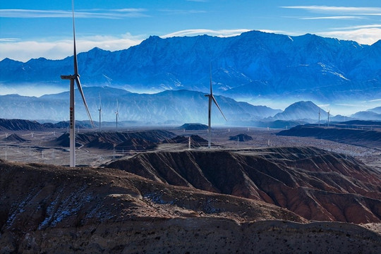 'Rừng’ tuabin khổng lồ ở độ cao 3.000m, có thể sản xuất 540 triệu kWh điện/năm, đủ cung cấp điện cho 300.000 hộ gia đình