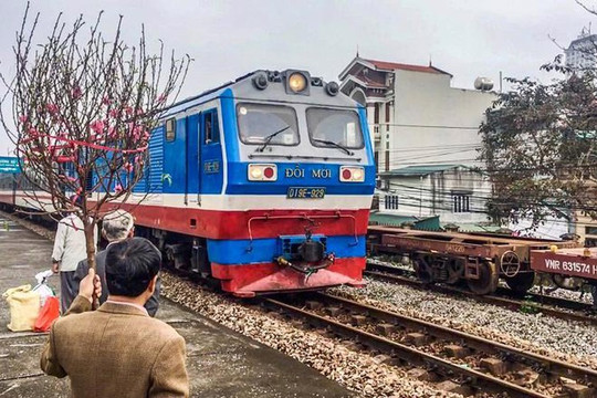 Đây là những đối tượng được giảm giá vé tàu dịp Tết Nguyên đán, biết rõ để hưởng quyền lợi