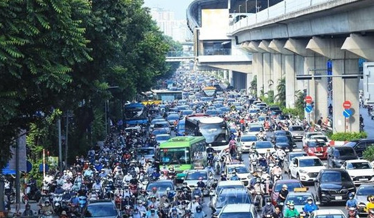 Vài ngày tới, con đường 'giải vây' ách tắc cho nút giao Láng - Ngã Tư Sở sẽ hoàn thành mở rộng