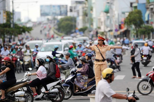 Chỉ còn 3 ngày nữa: Quy định mới về độ tuổi người lái xe và điều khiển xe máy chính thức có hiệu lực, người dân cần nắm rõ tránh vi phạm