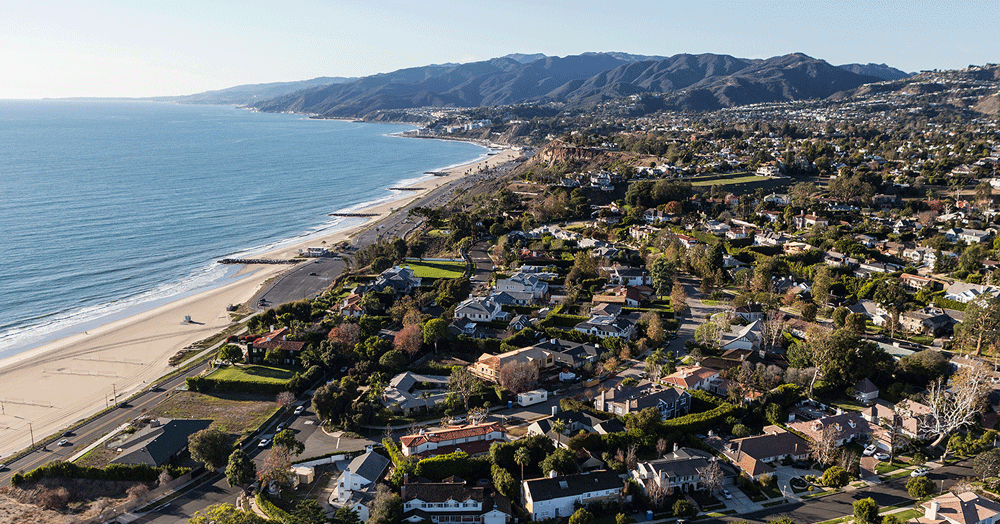 California trong biển lửa: Nhà giới siêu giàu, dinh thự sao Hollywood thành tro