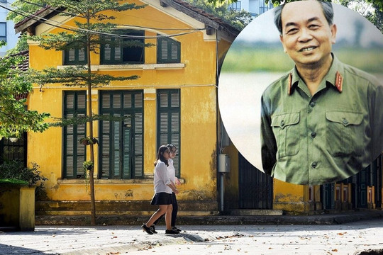 Ngôi trường gần 120 tuổi là nơi Đại tướng Võ Nguyên Giáp từng dạy chính thức thành trường chuyên, có tỷ lệ học sinh tốt nghiệp và đỗ đại học cao ngất ngưởng