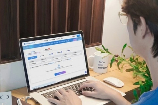 Startup Việt vượt mặt 'gã khổng lồ' Google, ChatGPT trong cuộc đua AI dịch thuật