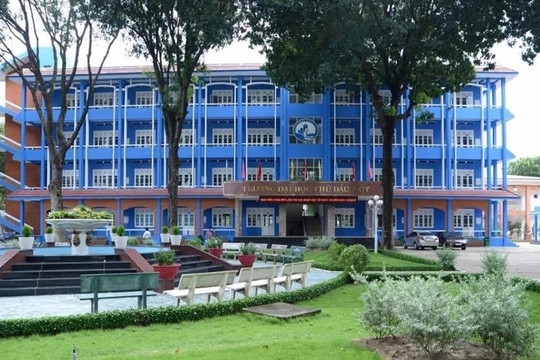 Một trường đại học hoàn trả 21 tỷ đồng học phí thu sai cho sinh viên