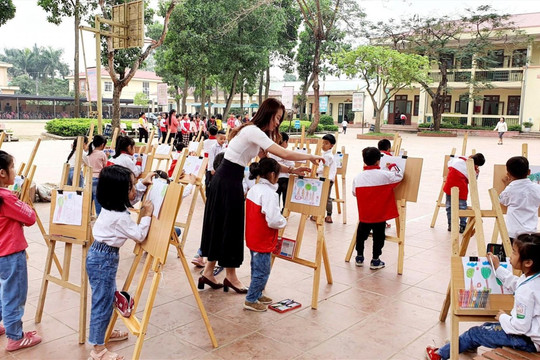 Thông tư dạy thêm, học thêm có hiệu lực: Hàng loạt lớp học thêm dừng hoạt động