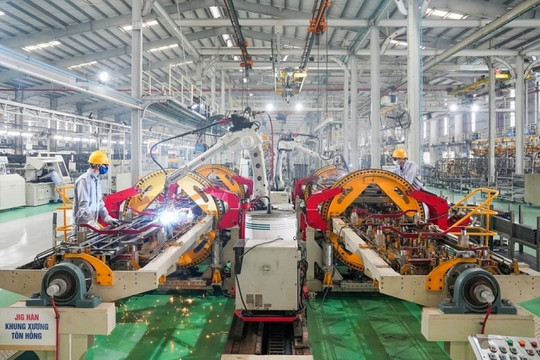 Đan Mạch tuyển lao động Việt Nam dưới 45 tuổi cho ngành ô tô với mức lương 124 triệu đồng/tháng