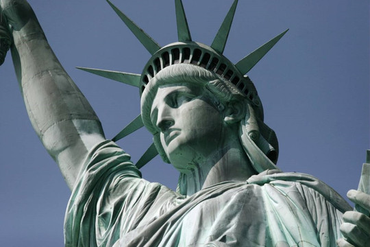 Nghị sĩ Pháp muốn đòi lại tượng Nữ thần Tự do từ Mỹ sau hơn 130 năm, ông Trump là nguyên nhân?