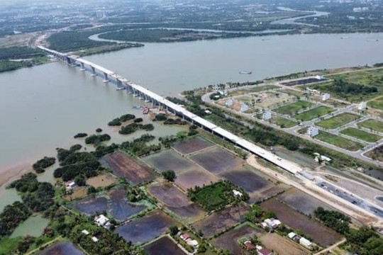 Chỉ hơn tháng nữa, sẽ thông xe kỹ thuật cây cầu lớn nhất Vành đai 3 TP. HCM qua tỉnh sở hữu sân bay lớn nhất Việt Nam