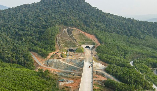 Tiến độ tuyến cao tốc 55km hơn 12.500 tỷ do Liên danh Sơn Hải thi công trước ngày hoàn thành